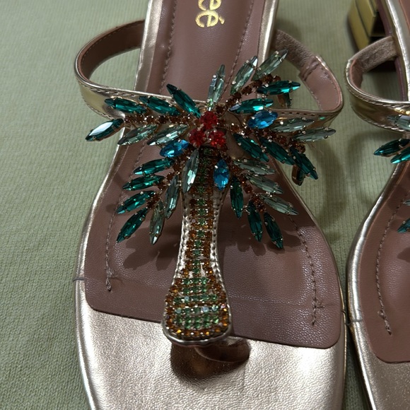 Blingy palm tree sandals - Picture 3 of 14